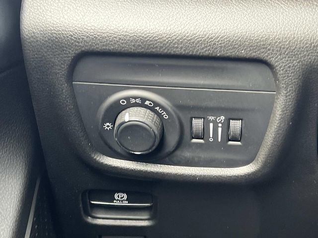 Used 2022 Jeep Grand Cherokee L Laredo w/ Luxury Tech Group I image 30