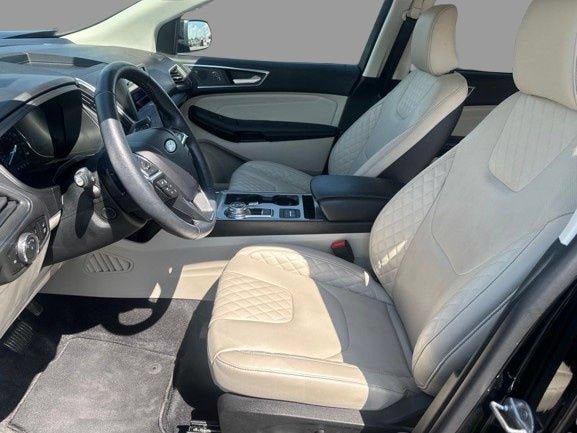 Certified 2024 Ford Edge Titanium w/ Titanium Elite Package AWD/4WD image 3