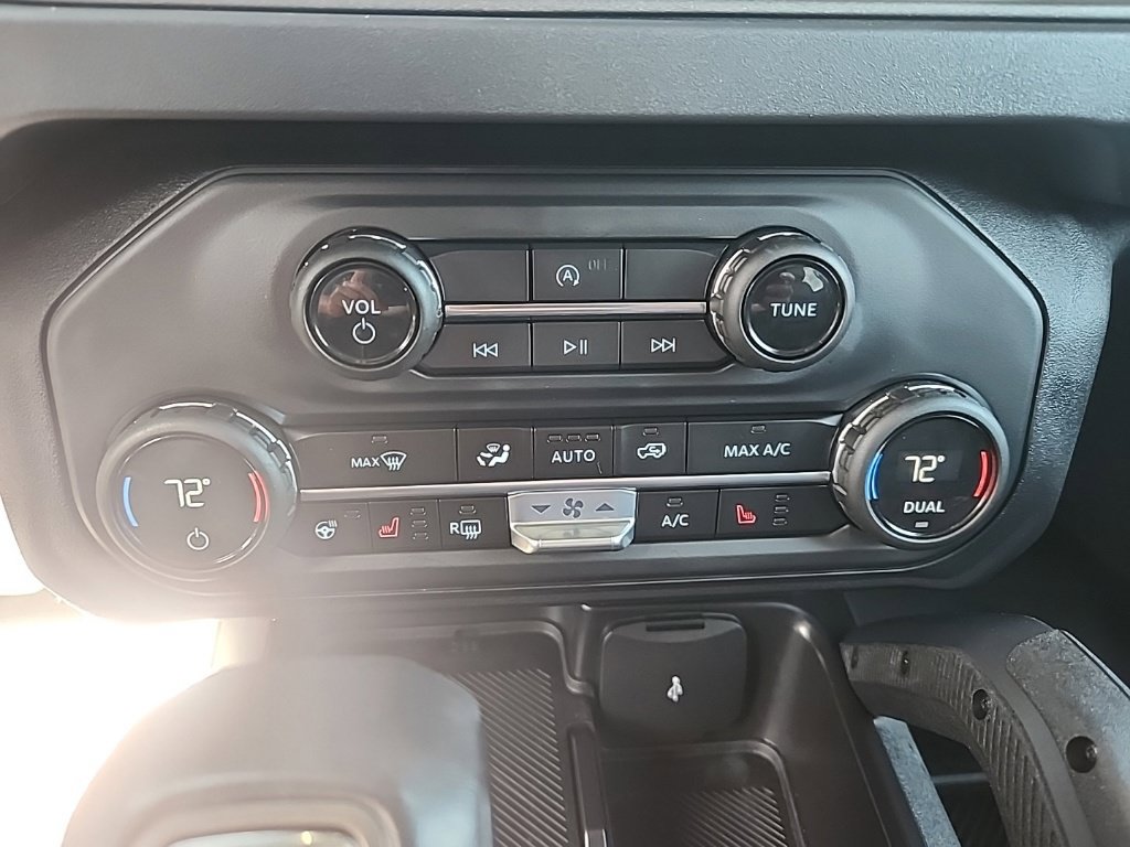 Certified 2025 Ford Bronco Badlands AWD/4WD image 18