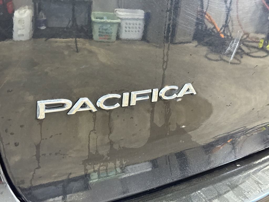Used 2023 Chrysler Pacifica Limited image 22
