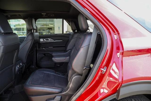Certified 2025 Ford Explorer ST image 32