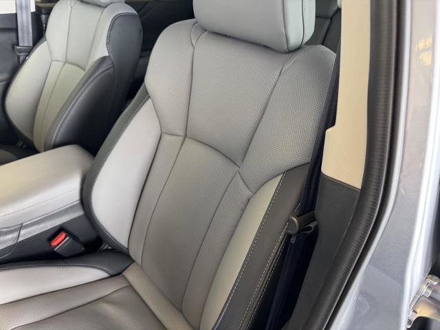 Used 2025 Subaru Outback Limited AWD/4WD image 14