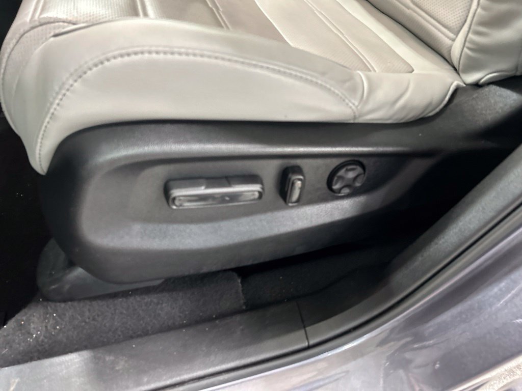 Used 2020 Honda CR-V EX-L image 11