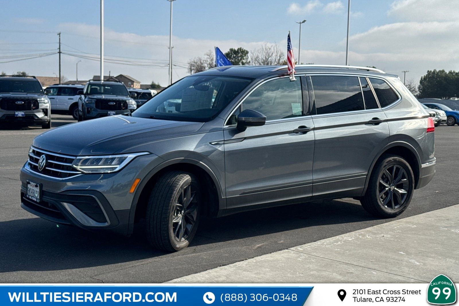 Used 2024 Volkswagen Tiguan SE image 10