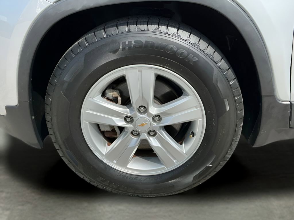 Used 2019 Chevrolet Trax LT w/ LT Convenience Package image 19