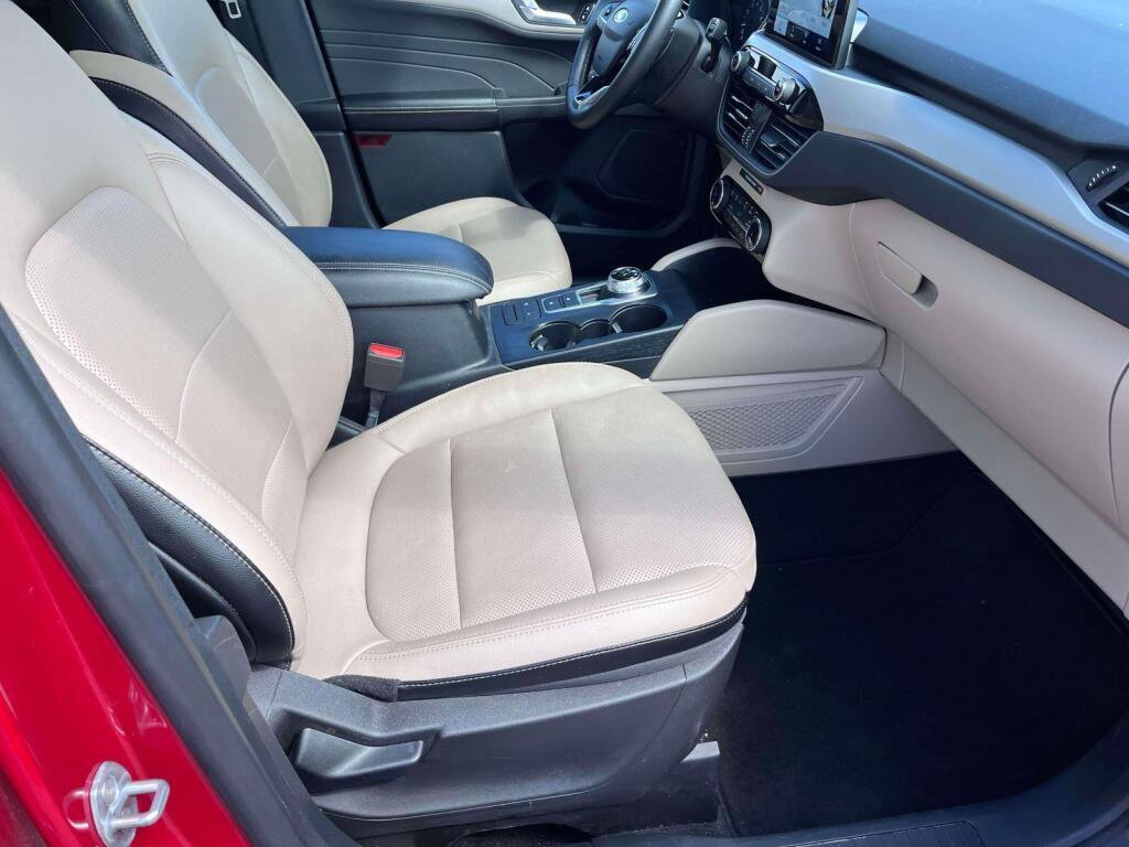Certified 2022 Ford Escape SEL AWD/4WD image 22