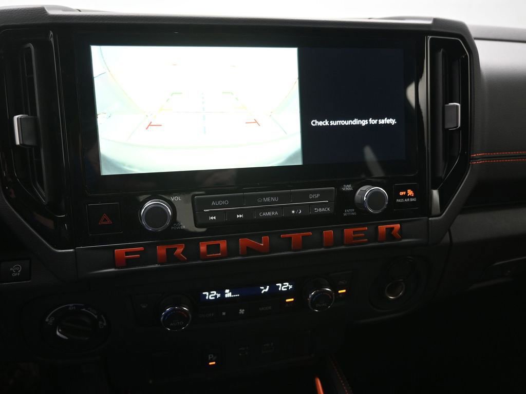 Used 2025 Nissan Frontier PRO-4X image 30