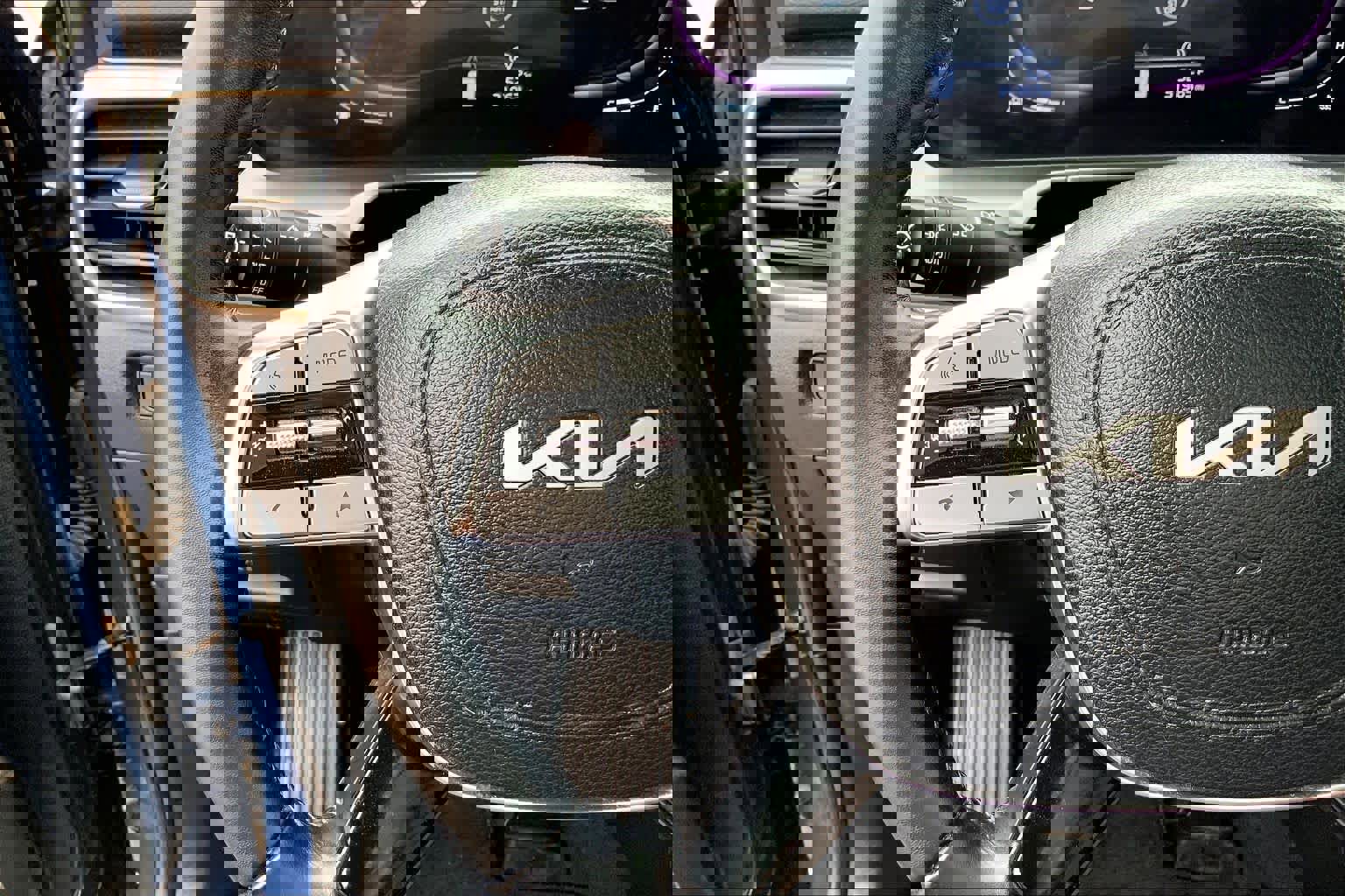 Used 2024 Kia Telluride S image 24