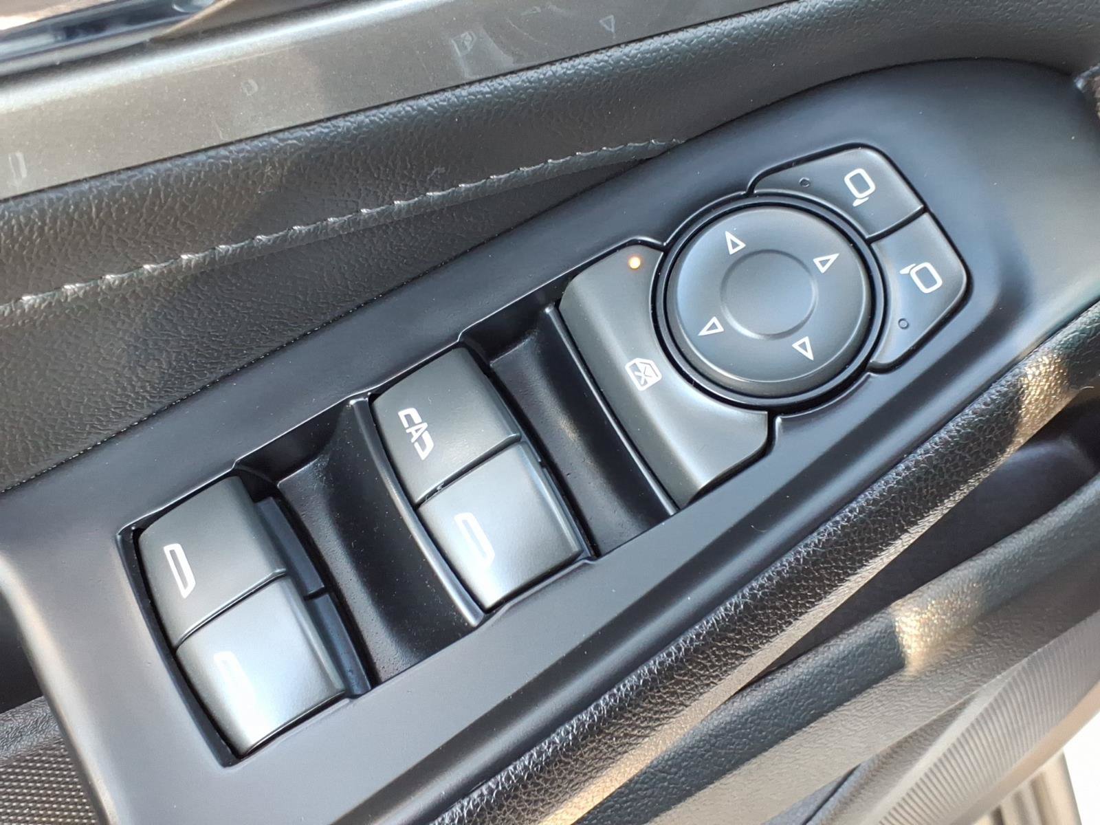 Used 2023 Chevrolet Traverse LT FWD image 12