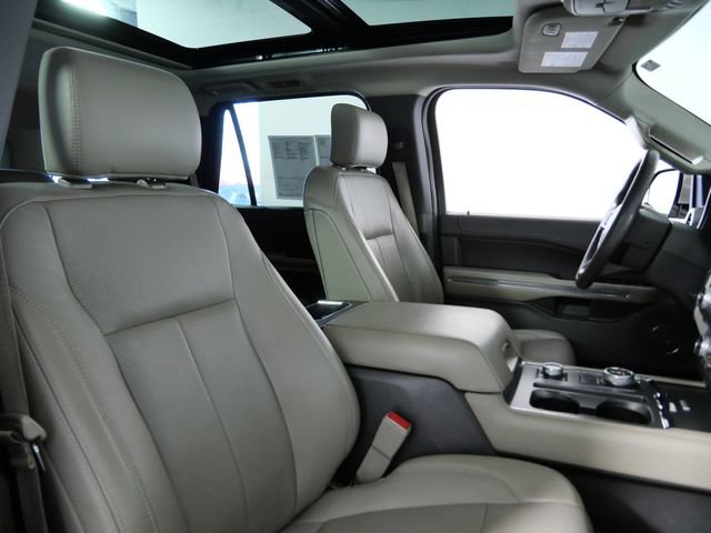 Certified 2018 Ford Expedition XLT w/ Equipment Group 202A image 11