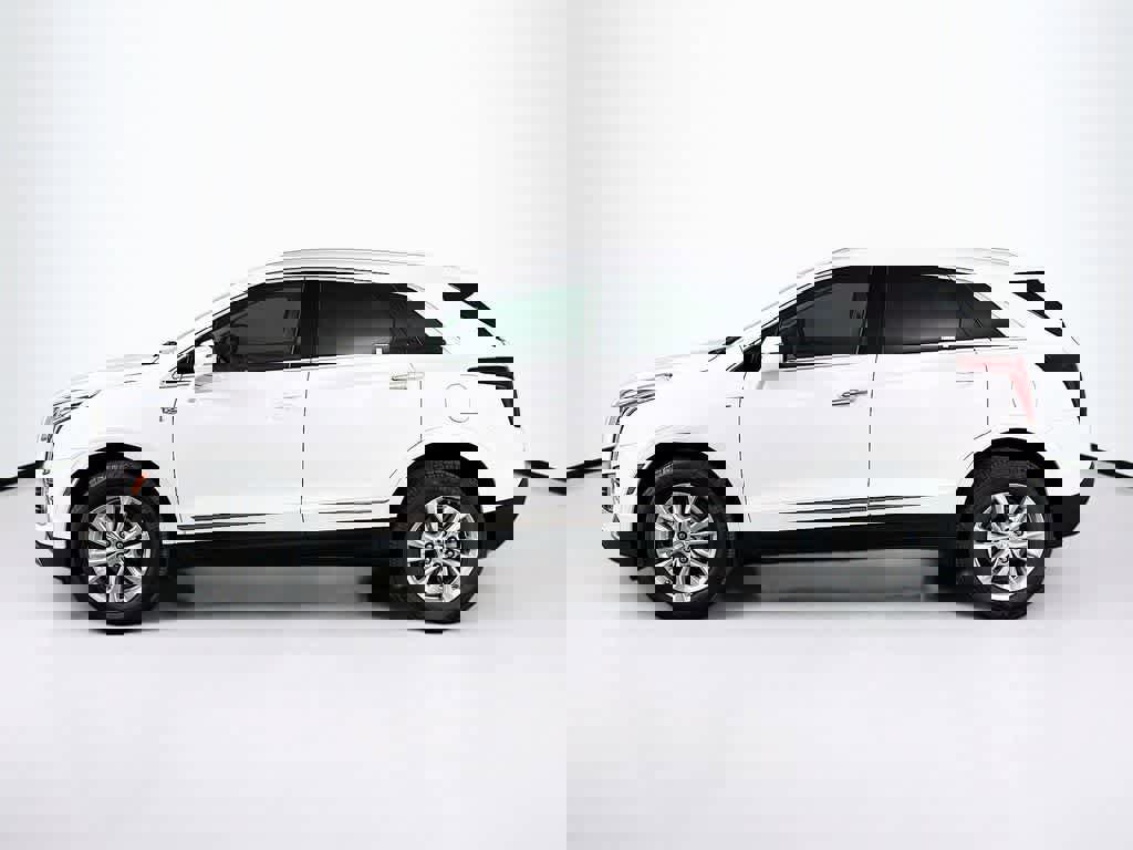 Used 2022 Cadillac XT5 Premium Luxury image 2