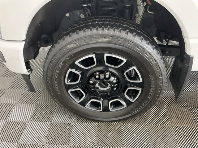 Certified 2025 Ford F350 Platinum w/ FX4 Off-Road Package AWD/4WD image 34