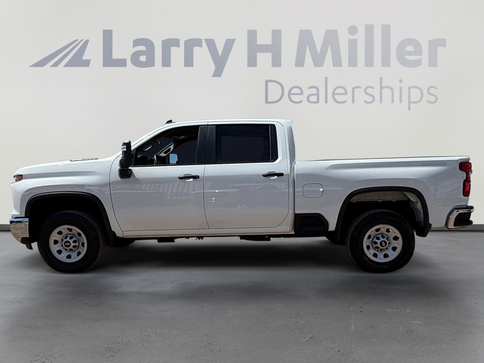 Used 2025 Chevrolet Silverado 2500 W/T w/ WT Convenience Package image 2