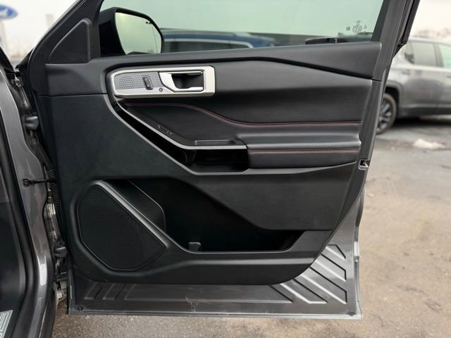 Certified 2024 Ford Explorer ST-Line w/ Class IV Trailer Tow Package image 19
