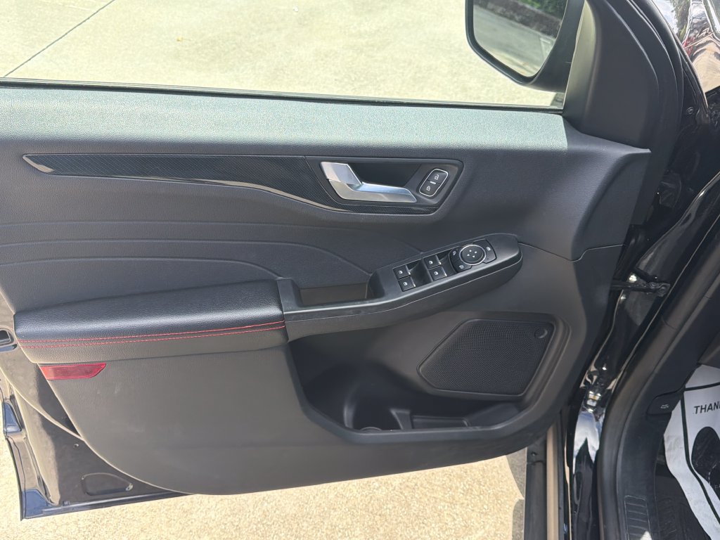 Certified 2024 Ford Escape ST-Line FWD image 17