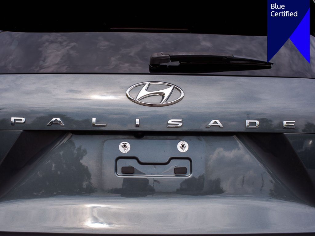 Used 2022 Hyundai Palisade Limited w/ Winter Package AWD/4WD image 11