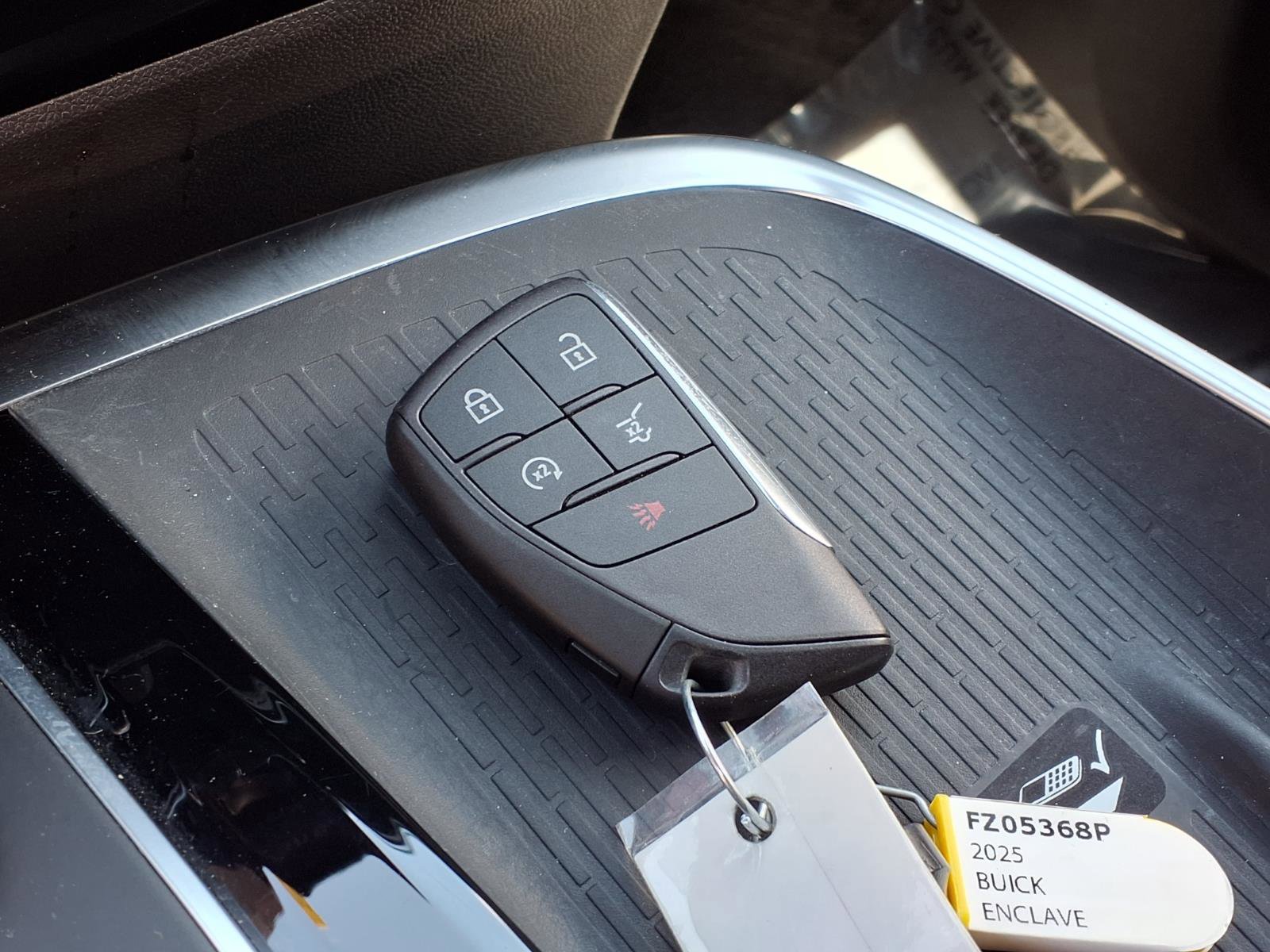 Used 2025 Buick Enclave Preferred FWD image 12