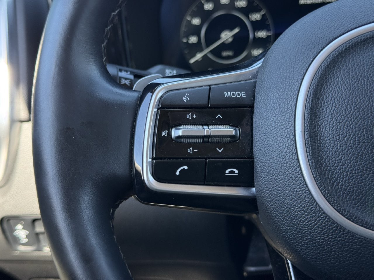 Used 2021 Kia Sorento SX FWD image 12