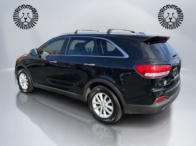 Used 2017 Kia Sorento LX image 3