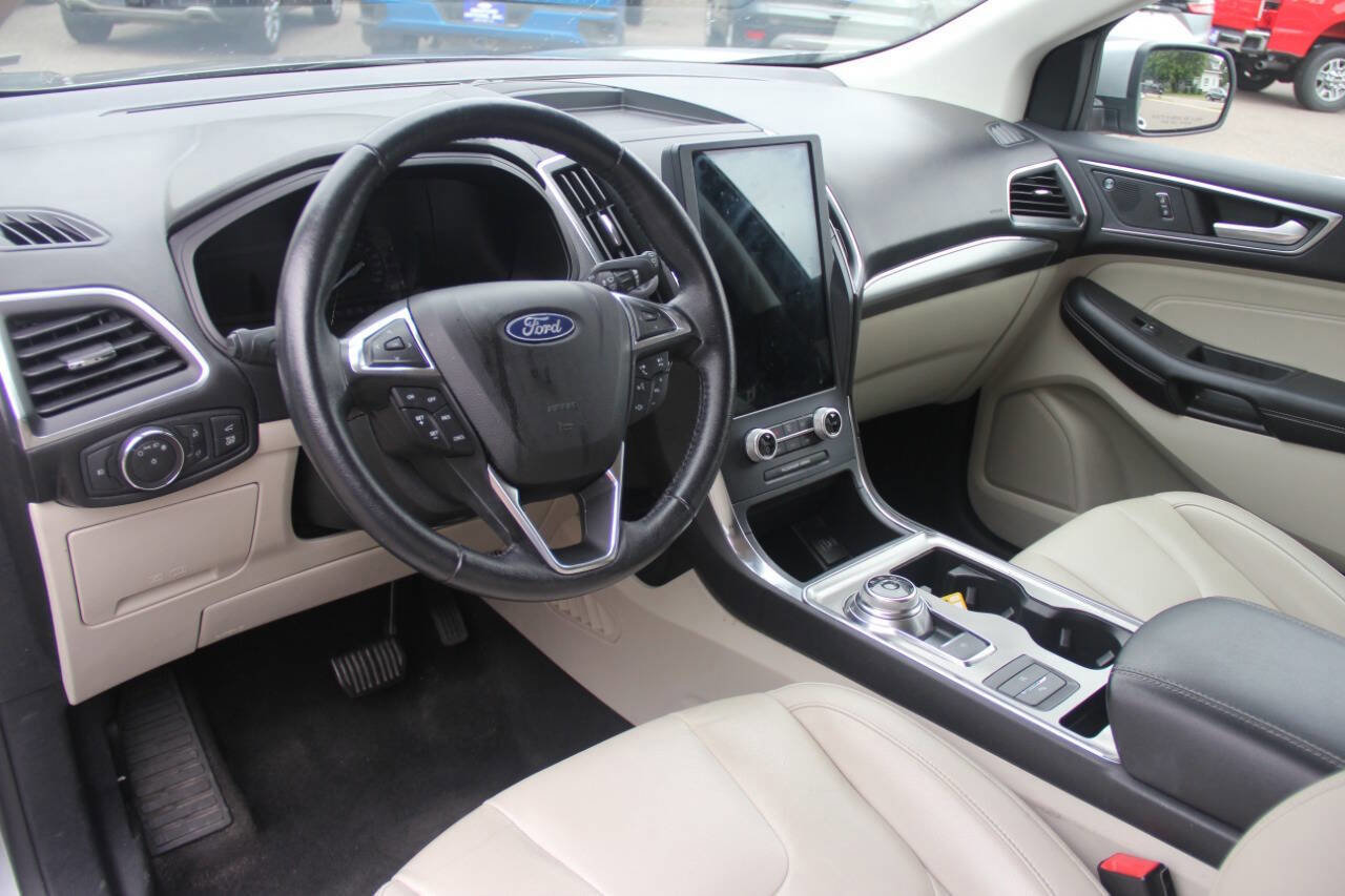 Certified 2022 Ford Edge Titanium image 27