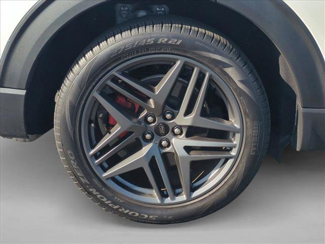 Certified 2025 Ford Explorer ST AWD/4WD image 26