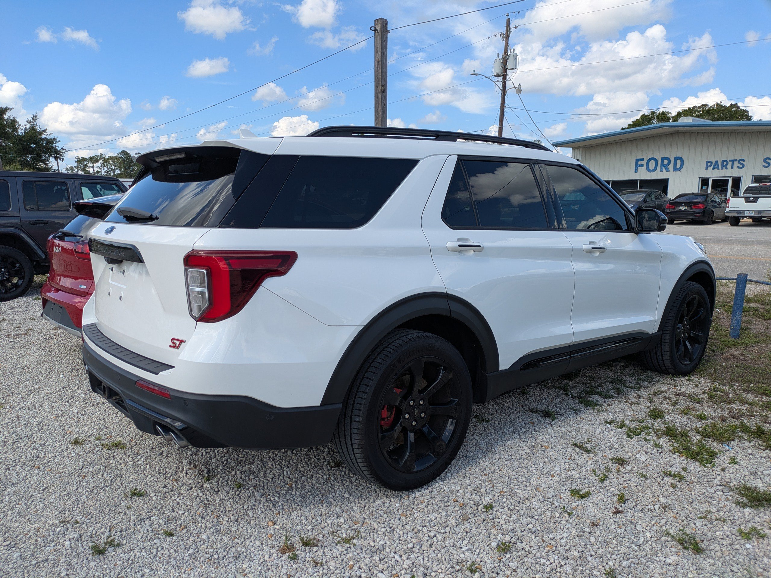 Certified 2022 Ford Explorer ST w/ Equipment Group 401A AWD/4WD image 4