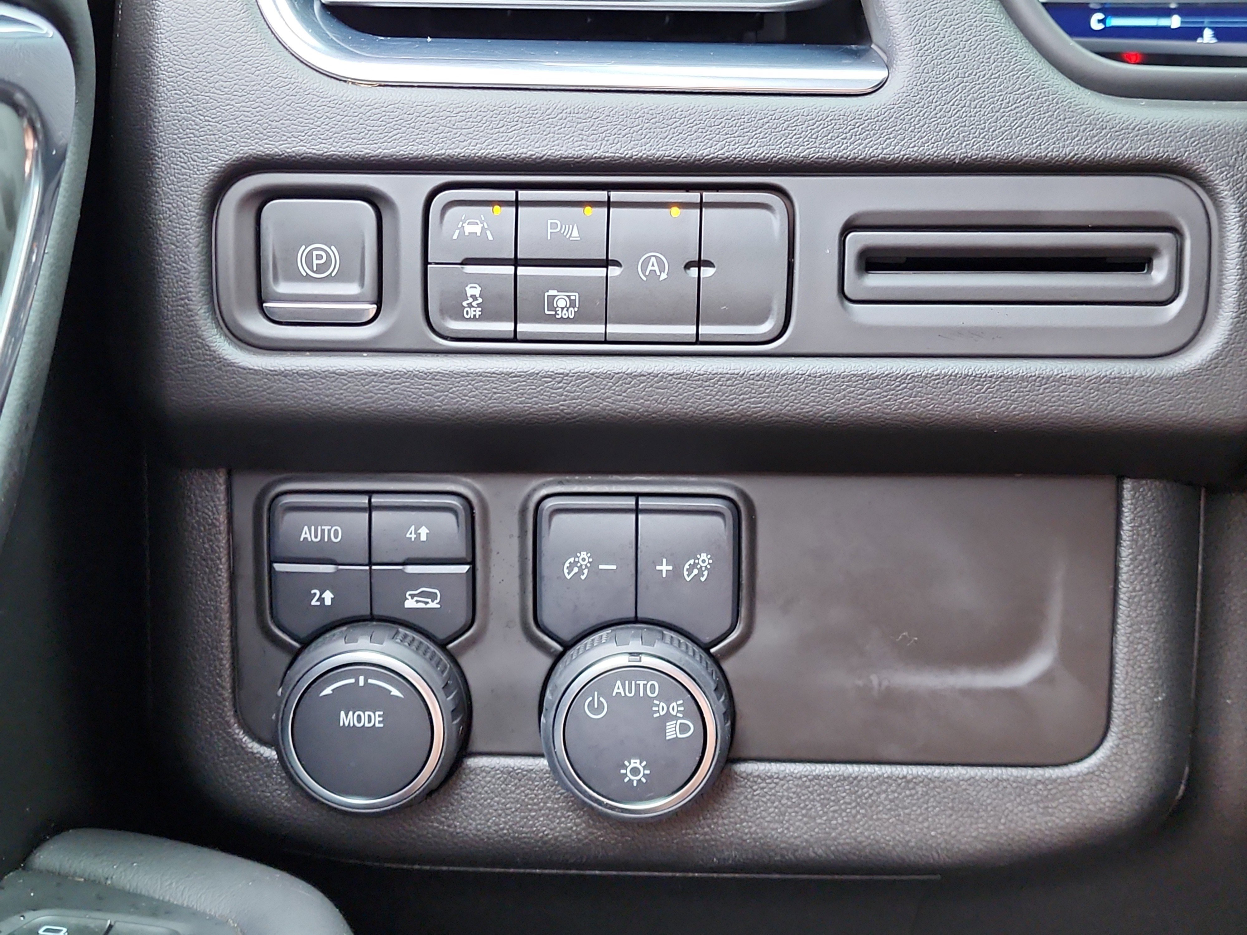 Used 2023 Chevrolet Tahoe RST w/ Luxury Package image 27