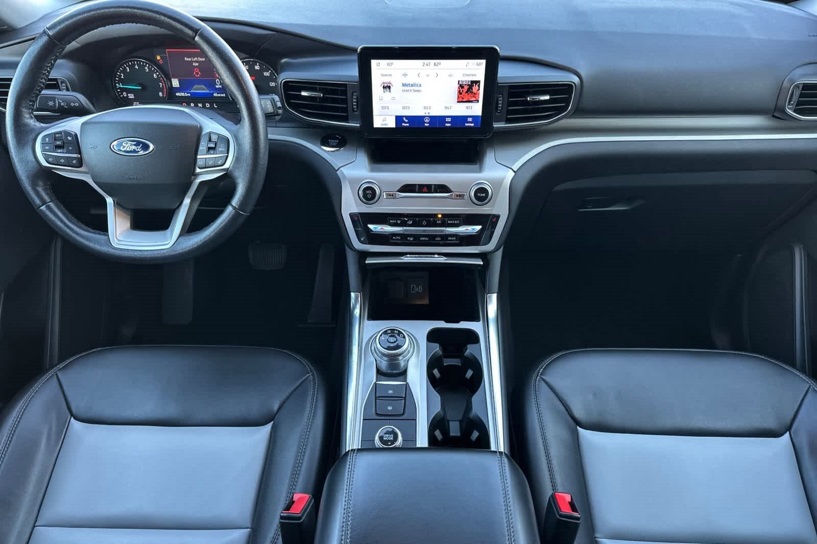 Certified 2022 Ford Explorer XLT w/ Equipment Group 202A image 9