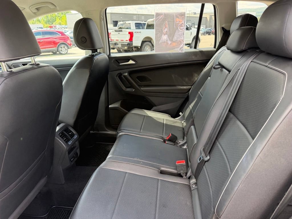 Used 2021 Volkswagen Tiguan SEL AWD/4WD image 9