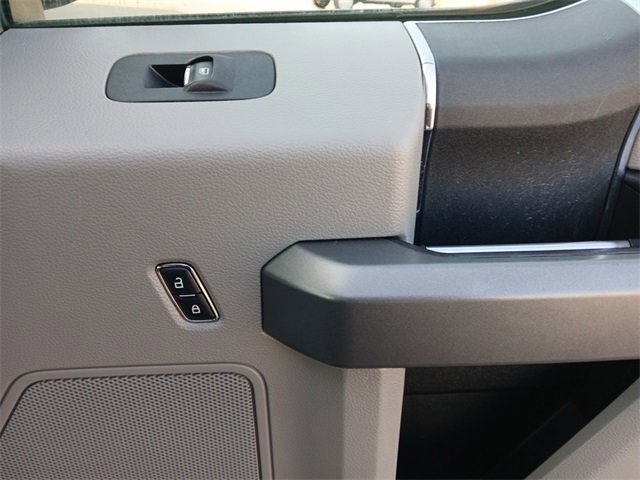 Certified 2017 Ford F250 XLT w/ XLT Value Package image 16