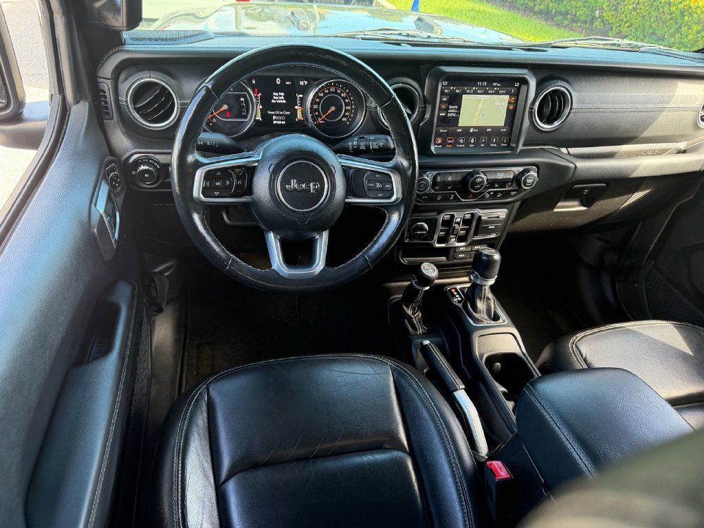 Used 2018 Jeep Wrangler Unlimited Sahara AWD/4WD image 14