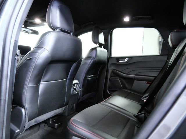 Certified 2024 Ford Escape ST-Line Select AWD/4WD image 13