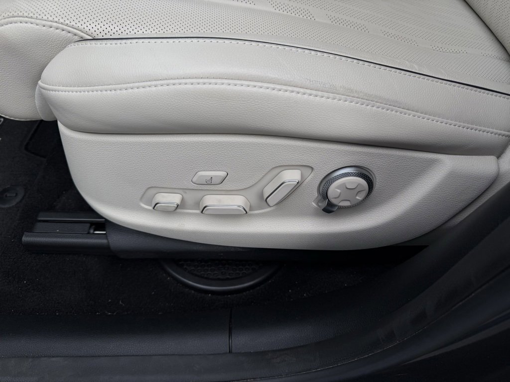 Used 2022 Genesis GV80 2.5T w/ Prestige Package 05 image 11