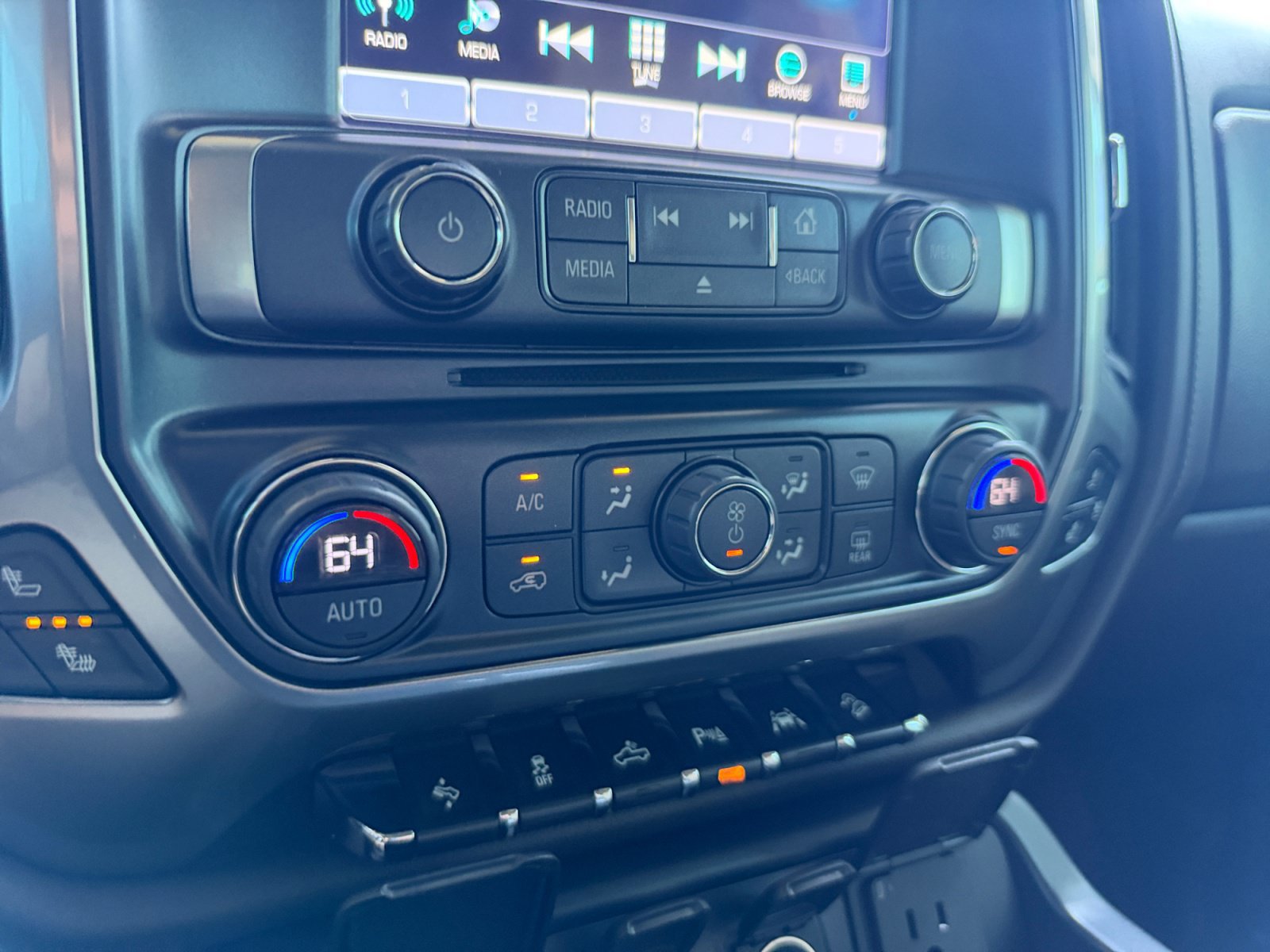 Used 2018 Chevrolet Silverado 1500 LTZ Z71 w/ LTZ Plus Package AWD/4WD image 26