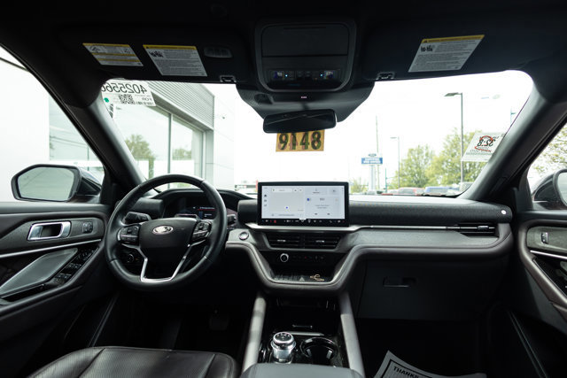 Certified 2025 Ford Explorer Platinum w/ Ultimate Package AWD/4WD image 13