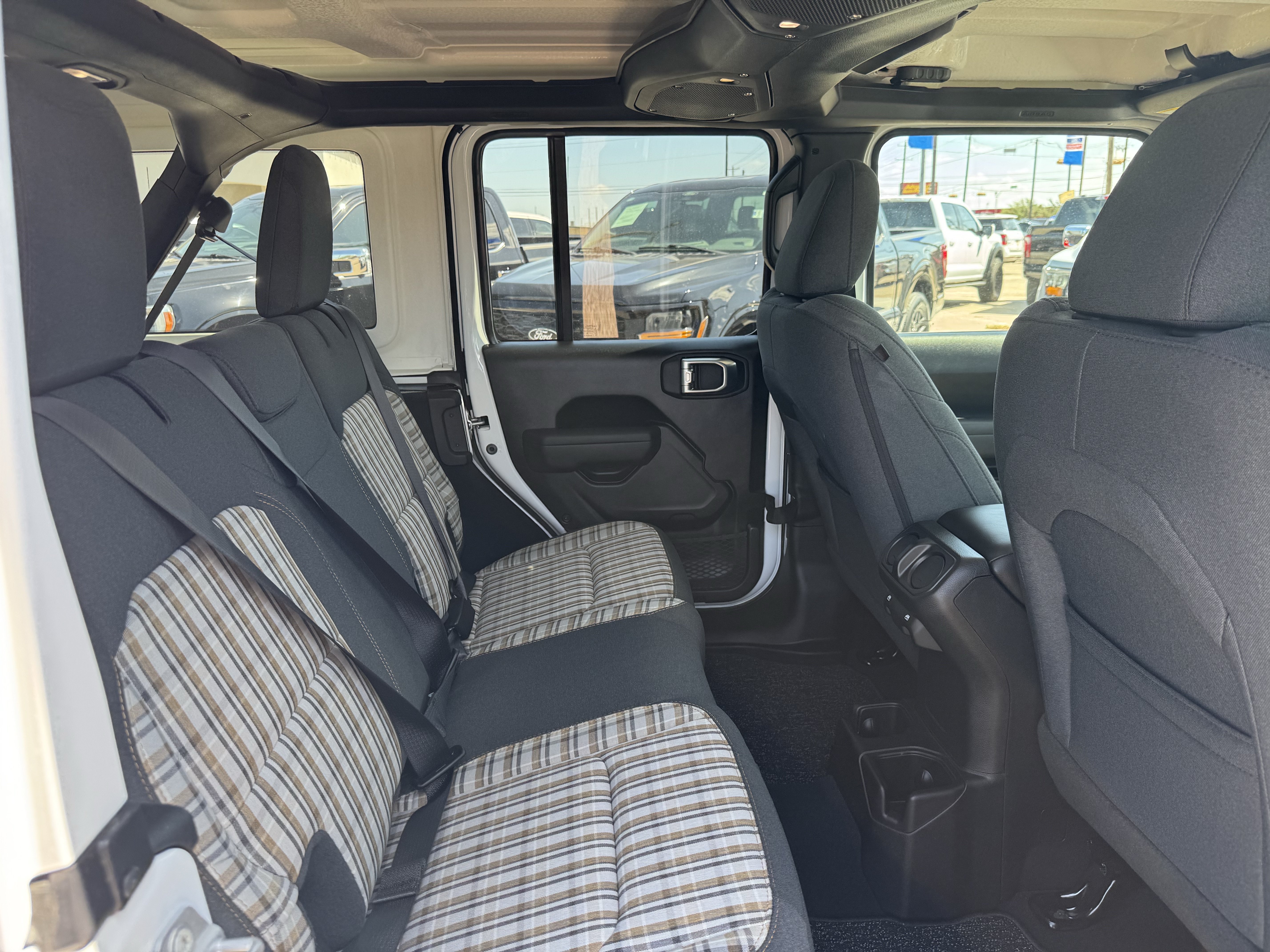 Used 2026 Jeep Wrangler Unlimited Sport AWD/4WD image 30