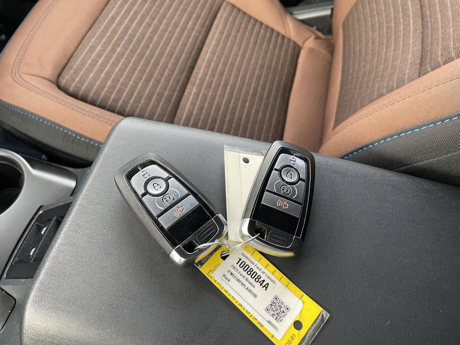 Certified 2023 Ford Bronco Outer Banks AWD/4WD image 36