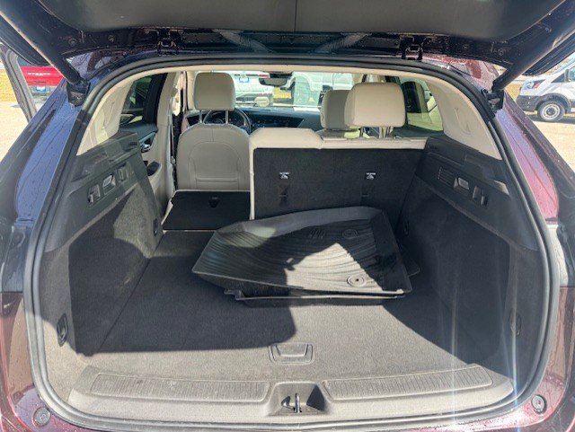 Used 2023 Buick Envision Avenir image 31