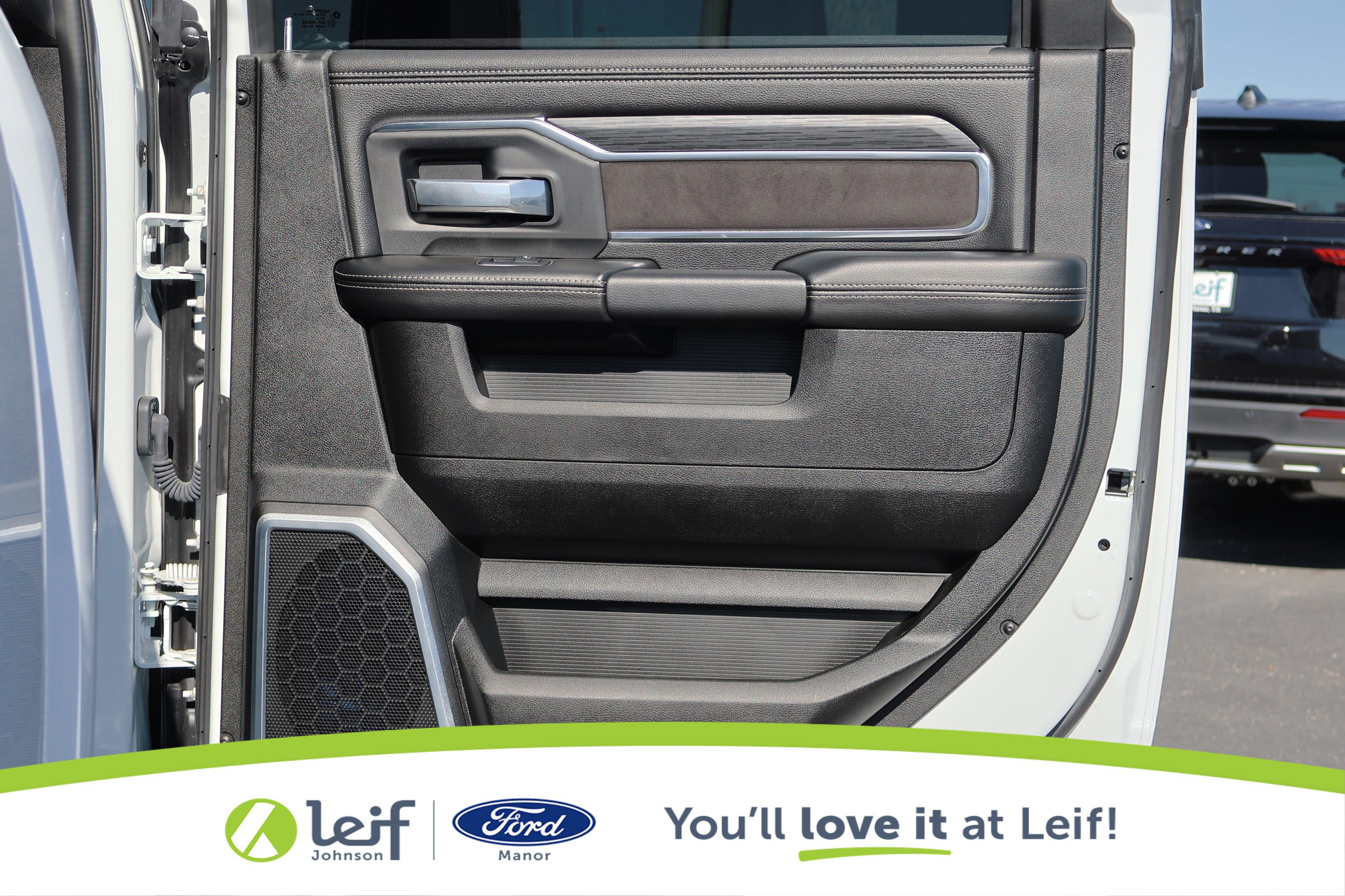 Used 2023 RAM 2500 Laramie w/ Night Edition image 29