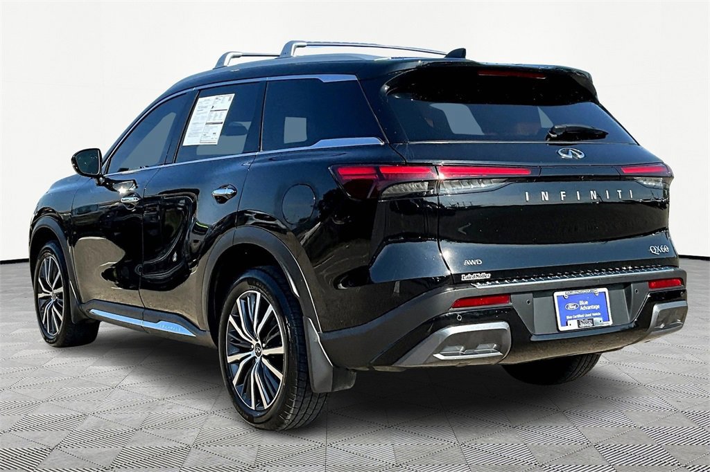 Used 2024 INFINITI QX60 Sensory w/ Vision Package image 2