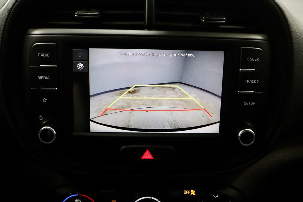 Used 2025 Kia Soul LX w/ LX Technology Package image 9