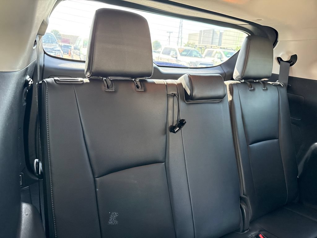 Used 2020 Toyota Highlander Limited FWD image 33