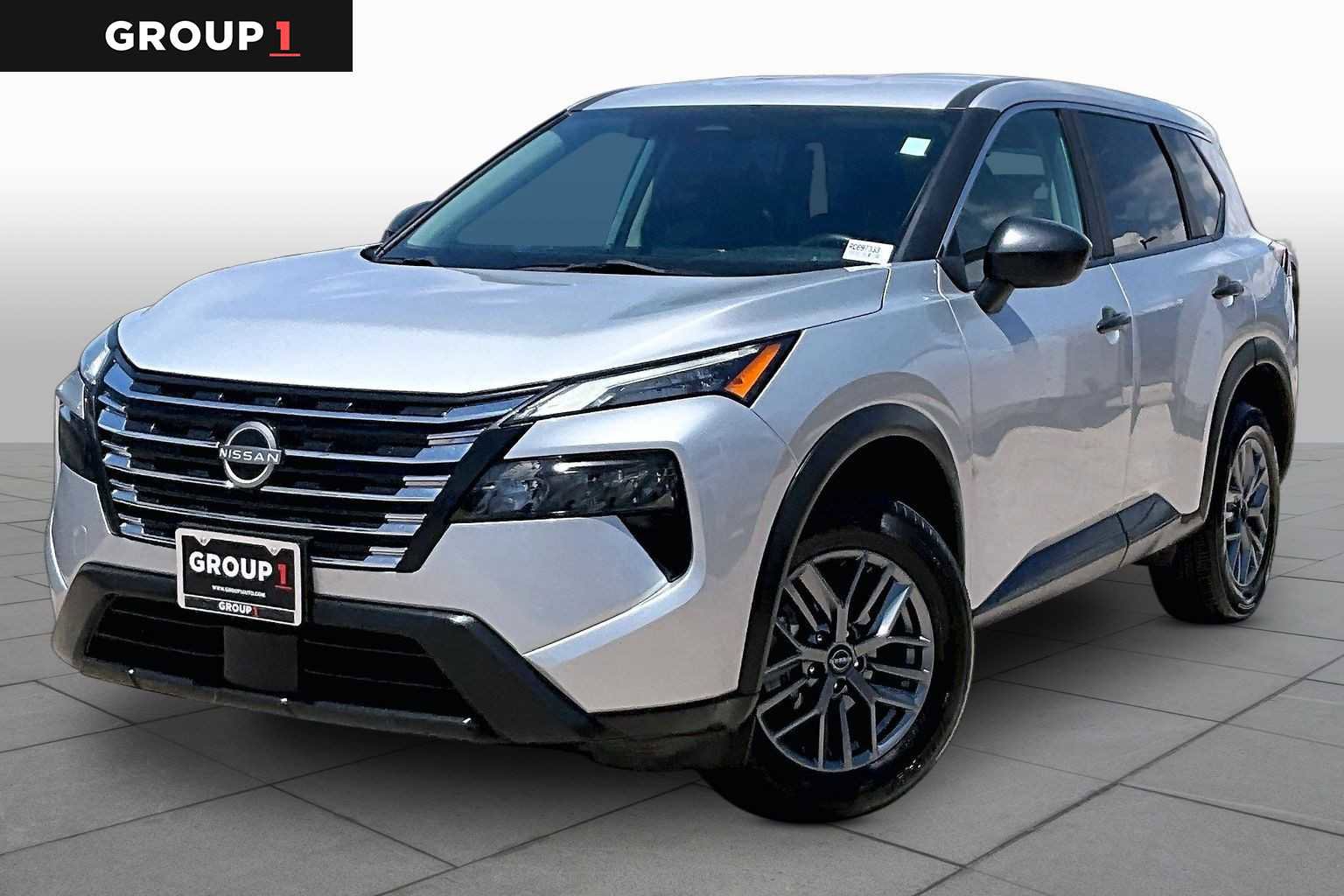 Used 2024 Nissan Rogue S AWD/4WD image 1