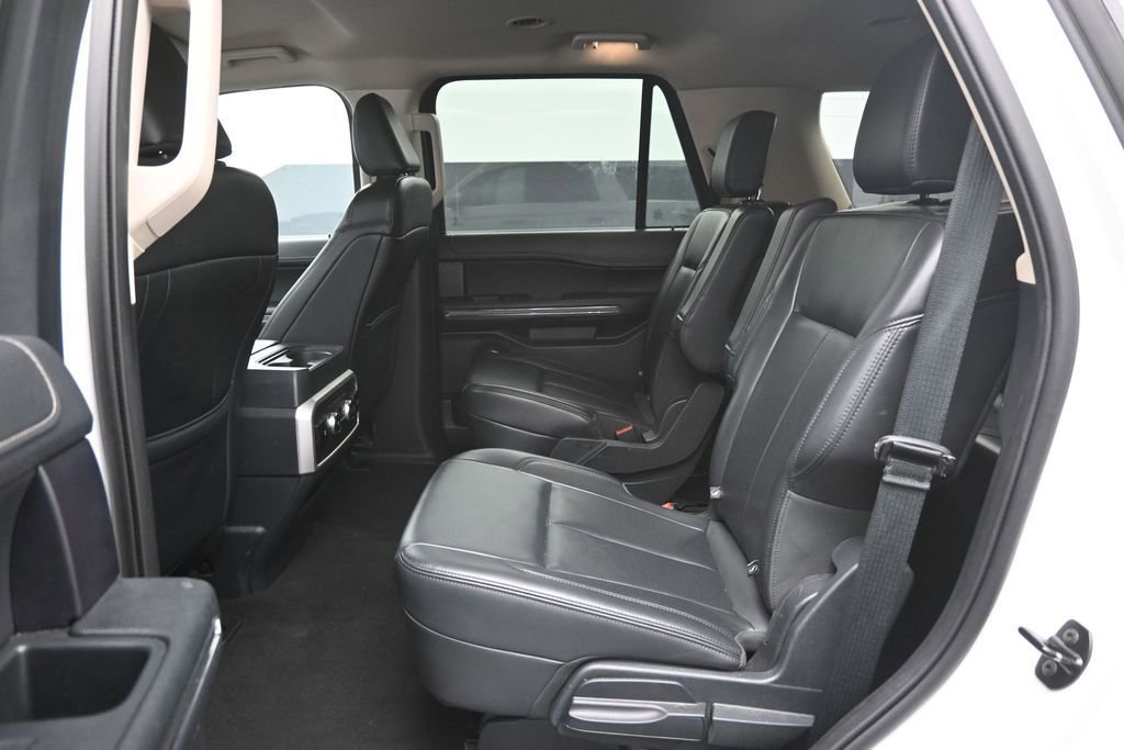 Certified 2024 Ford Expedition XLT RWD image 26