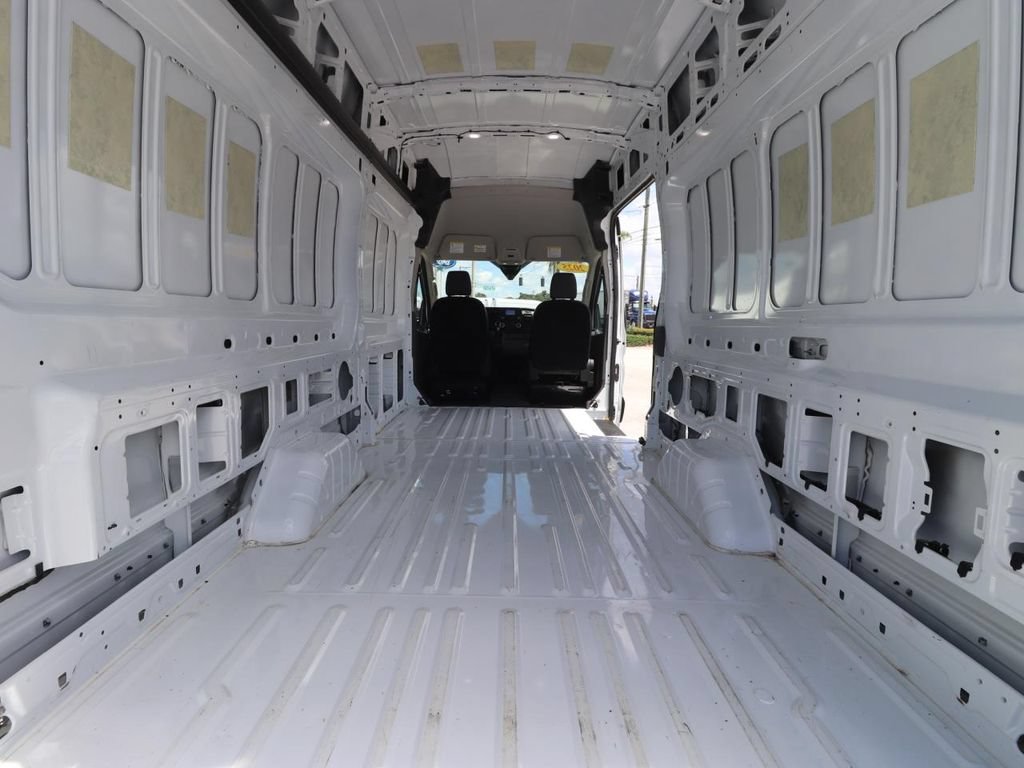 Certified 2025 Ford Transit 250 148 High Roof Extended RWD image 12