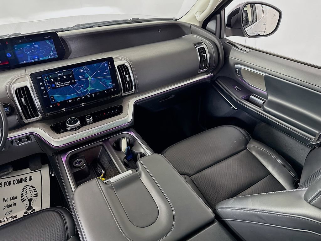 Certified 2025 Ford Expedition Max Platinum image 25