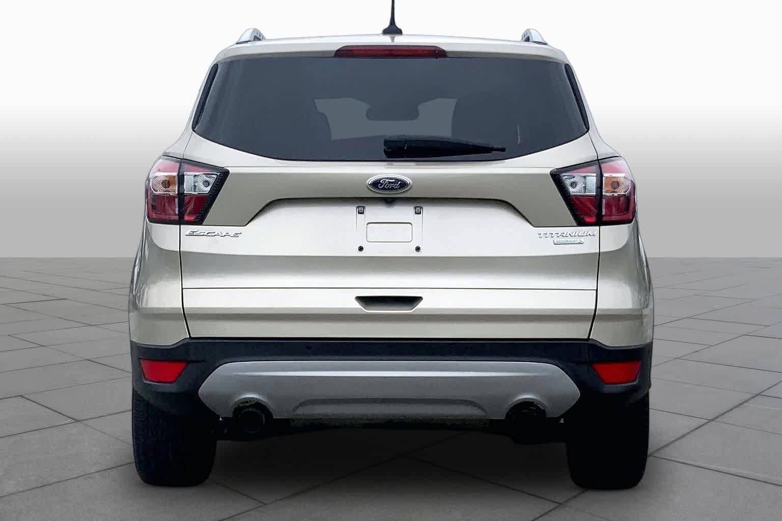 Certified 2018 Ford Escape SE w/ Ford Safe & Smart Package AWD/4WD image 5