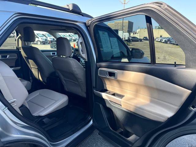 Certified 2023 Ford Explorer XLT w/ Equipment Group 202A AWD/4WD image 9