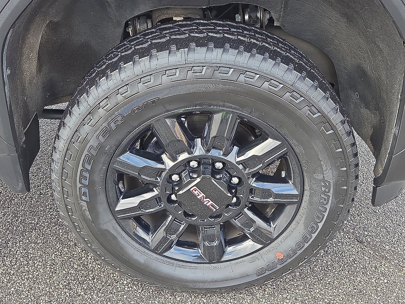 Used 2024 GMC Sierra 2500 AT4 image 7