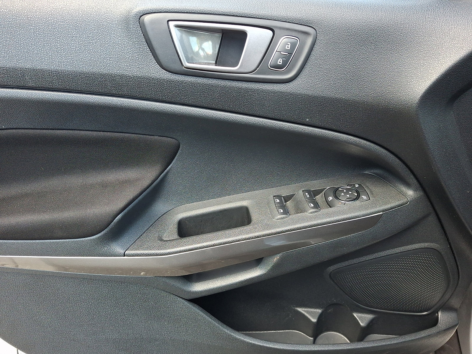 Certified 2020 Ford EcoSport SE w/ SE Convenience Package image 13